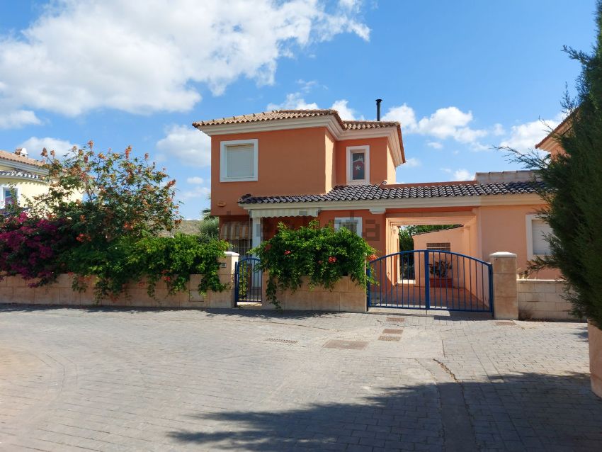 Casa o chalet independiente en venta en calle España - Inmobiliaria ...